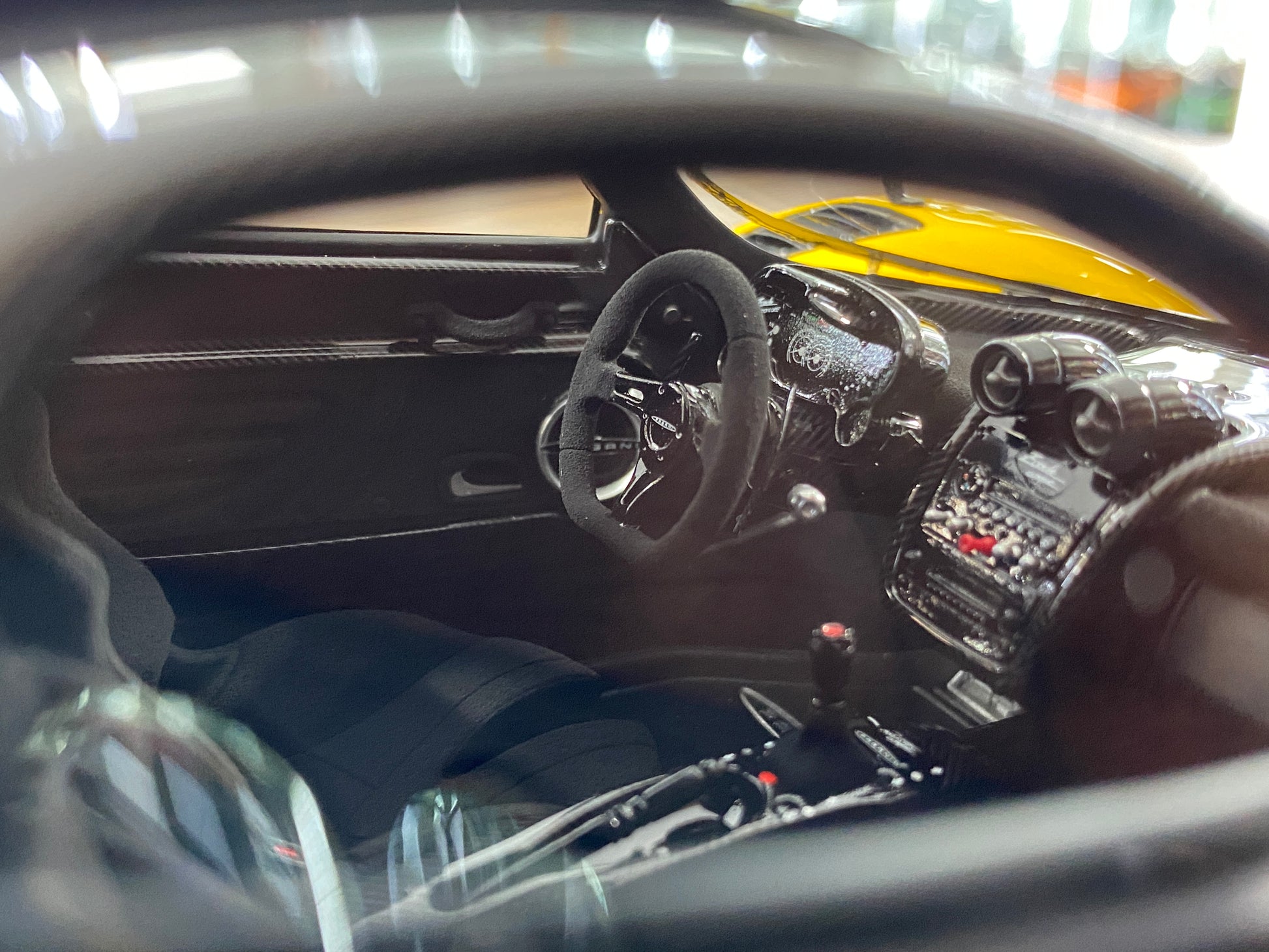 1/18 HH Model Pagani Zonda Cinque Yellow/Carbon Fiber Resin | Limited 30 pcs