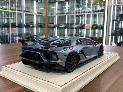 1/18 Resin Davis & Giovanni Lamborghini Aventador SVJ Light Metallic Silver Limited 10 Pcs