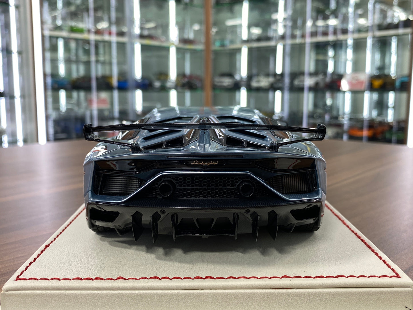 1/18 Resin Davis & Giovanni Lamborghini Aventador SVJ Light Metallic Silver Limited 10 Pcs