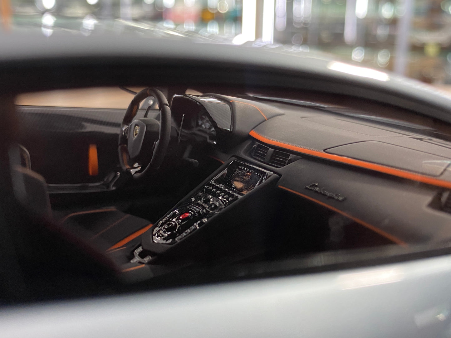 1/18 Resin Davis & Giovanni Lamborghini Aventador SVJ Light Metallic Silver Limited 10 Pcs