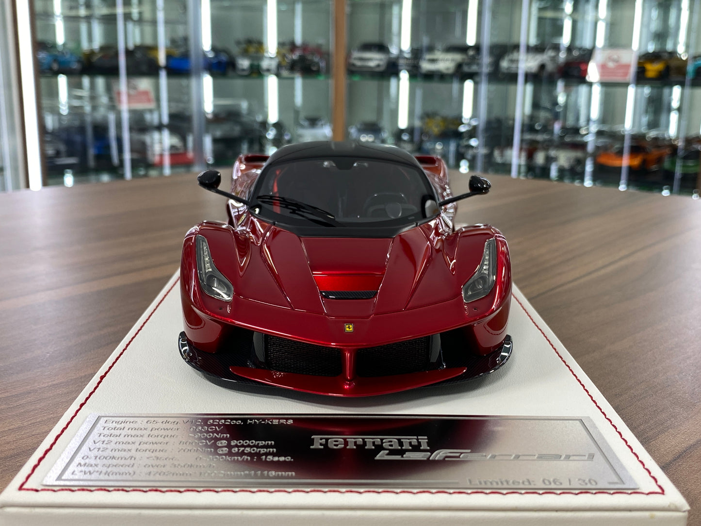 1/18 Resin Ferrari LaFerrari by Davis & Giovanni Candy red, matt black roof