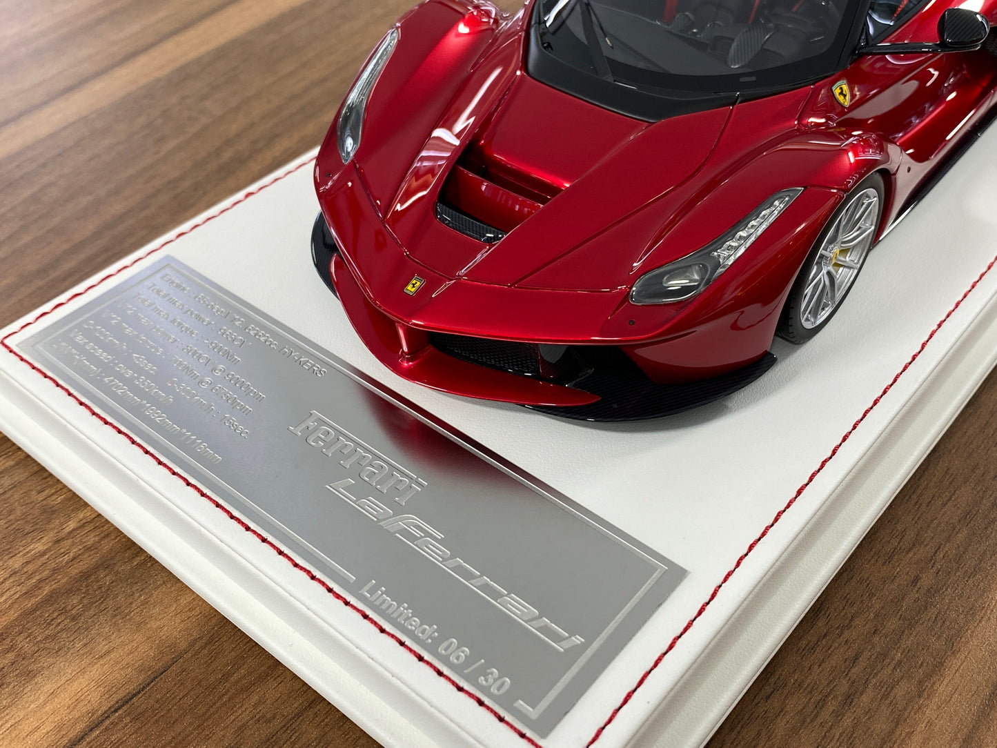 1/18 Resin Ferrari LaFerrari by Davis & Giovanni Candy red, matt black roof