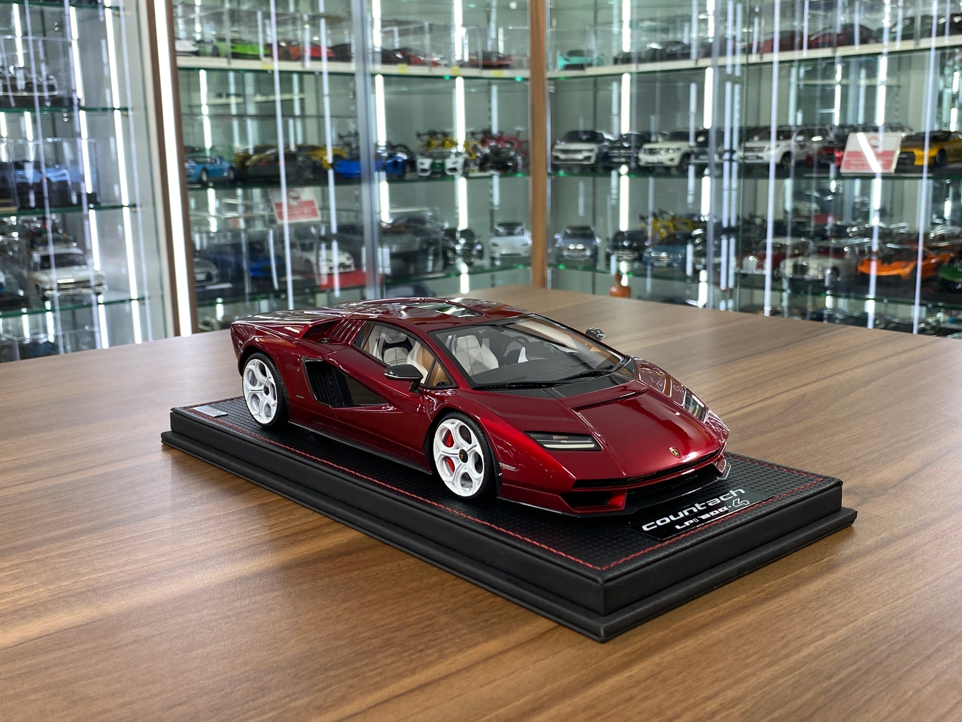 1/18 Resin MR Collection Lamborghini Countach LPi 800-4 Rosso Efesto- Limited 49 pcs