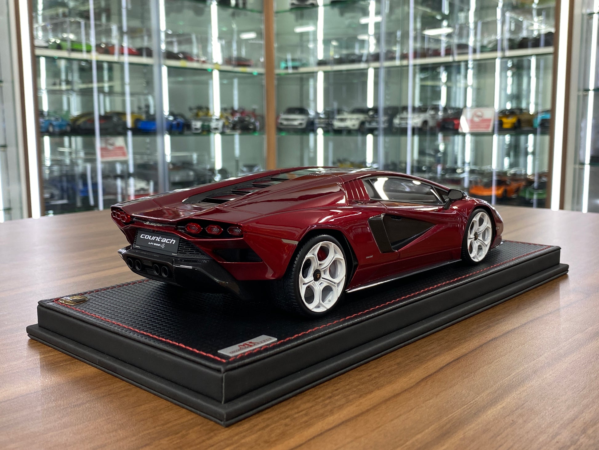 1/18 Resin MR Collection Lamborghini Countach LPi 800-4 Rosso Efesto- Limited 49 pcs