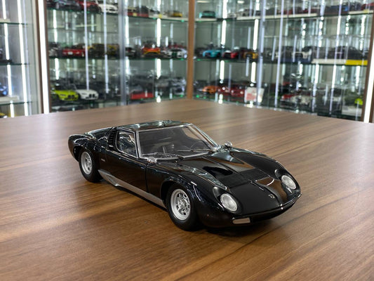 KYOSHO Lamborghini Miura P400 SV 1:18 diecast model in black – full opening collectible for Dubai & GCC collectors
