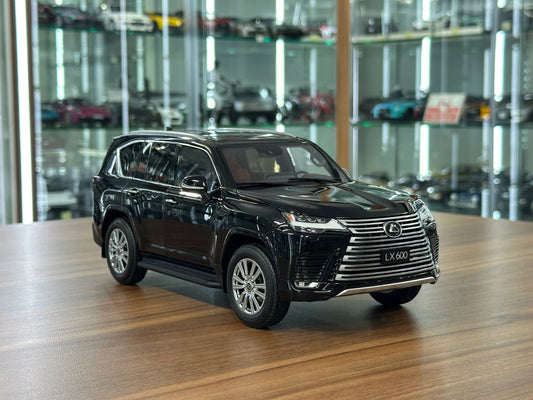 Lexus LX 600 V6 (2024) diecast model car – LCD Models 1:18 Black full opening Dubai edition