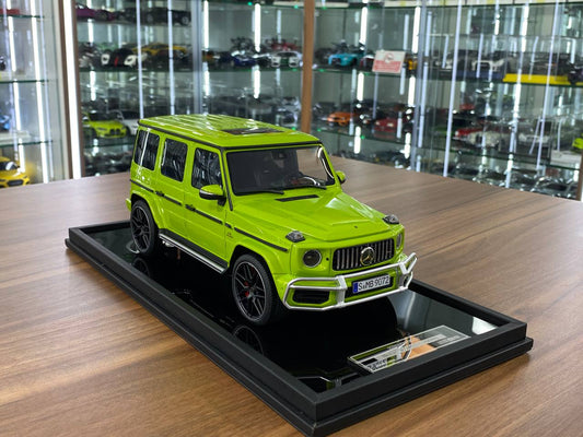MOTORHELIX Mercedes-Benz AMG G63 2019 1:18 resin model in Lime Green – limited edition for Dubai collectors