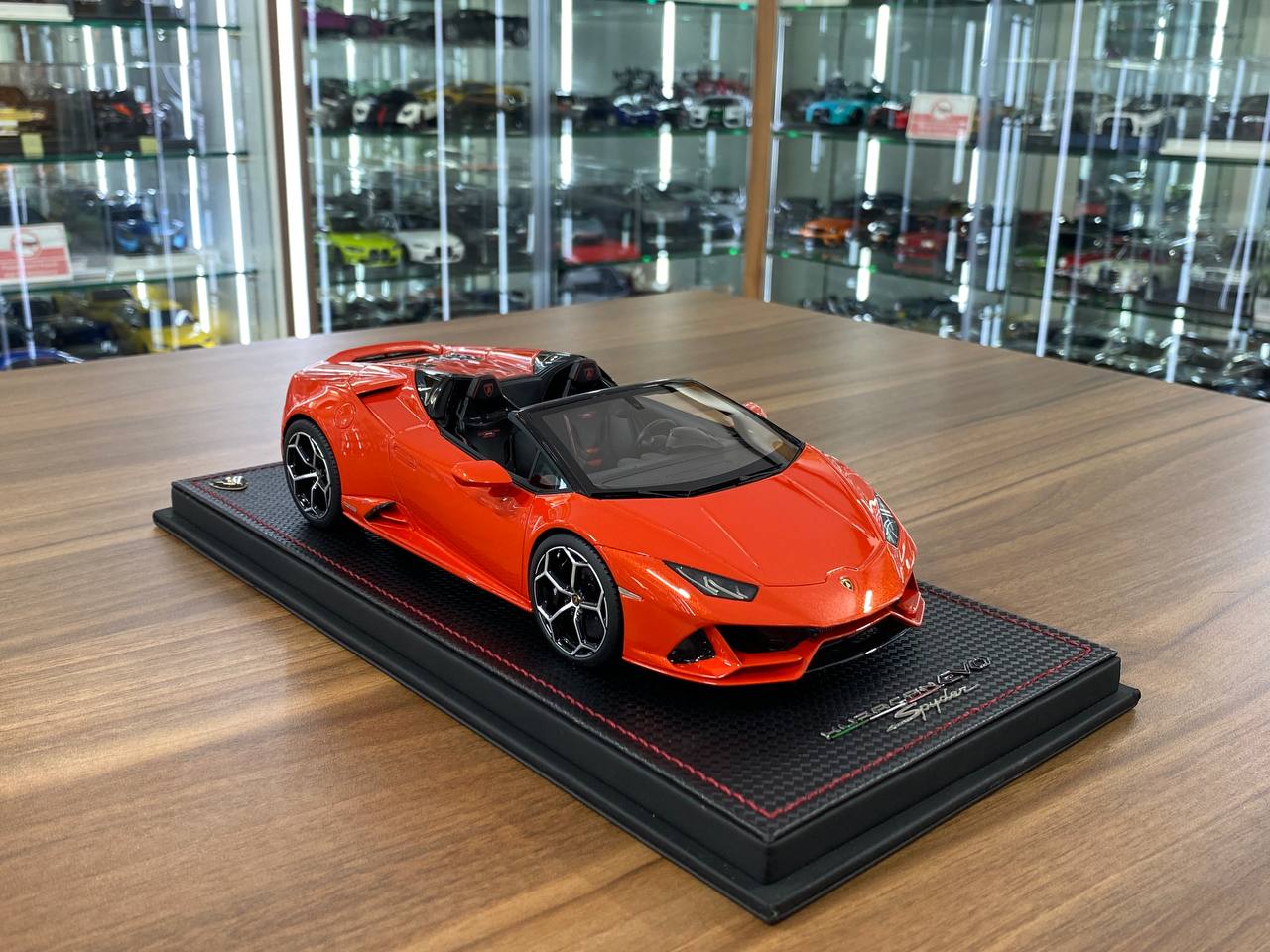 MR Collection Lamborghini Huracán EVO Spyder 1:18 resin model in Arancio Xanto – limited edition for Dubai collectors