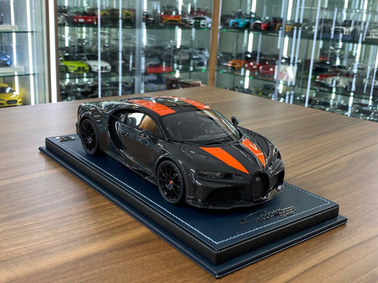 MR Collection Models Bugatti Chiron Super Sport Resin - Carbon/Orange Line | Limited Edition!