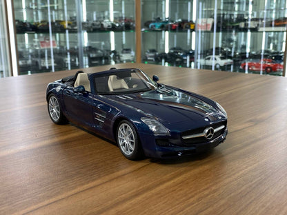 Mercedes-Benz SLS AMG Roadster (2011) 1:18 Diecast Model – Blue – Minichamps