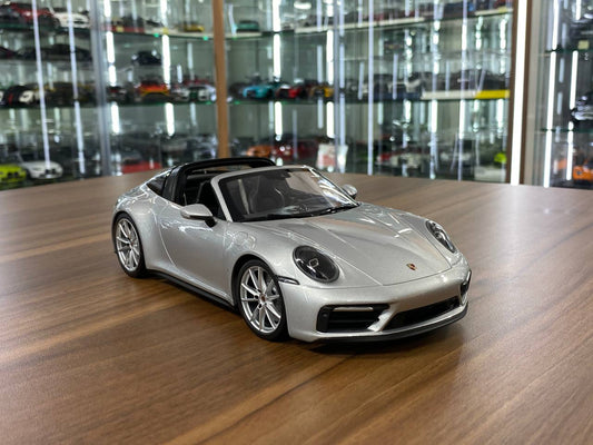 Minichamps Porsche 911 Targa 4 GTS 1:18 diecast model in GT Silver – static collectible for Dubai collectors