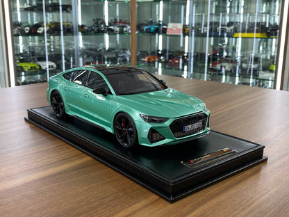 Motorhelix Audi RS7 Sportback 1:18 resin model in Metallic Tiffany – limited edition for Dubai collectors