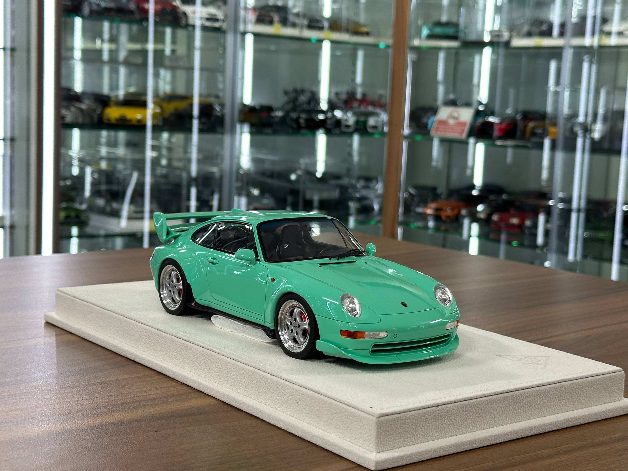 1:18 Porsche 911 (993) Carrera RS 1995 Japan Ver. Mint Green