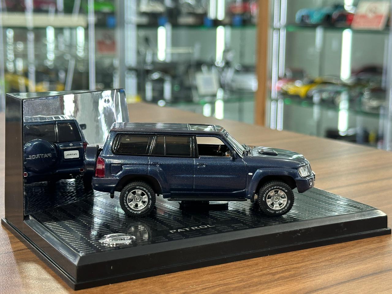 Dealer Edition Nissan Patrol Y61 – Blue – 1:43 Diecast Model