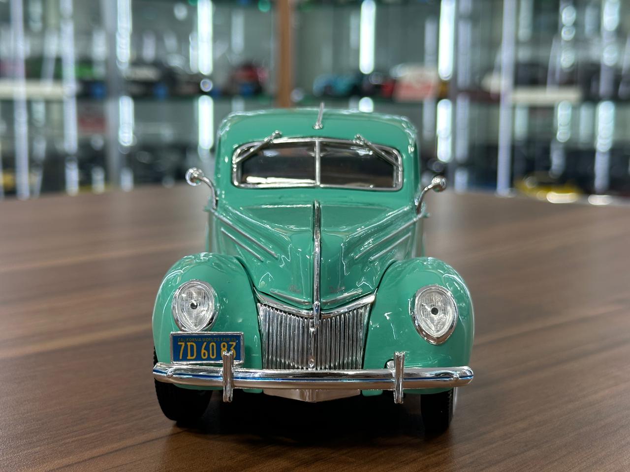 1/18 Diecast Maisto Ford Delix 1939 in Green