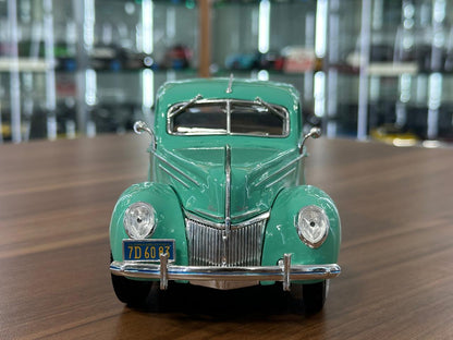 1/18 Diecast Maisto Ford Delix 1939 in Green