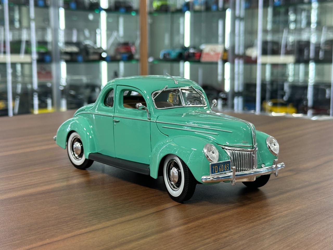 1/18 Diecast Maisto Ford Delix 1939 in Green