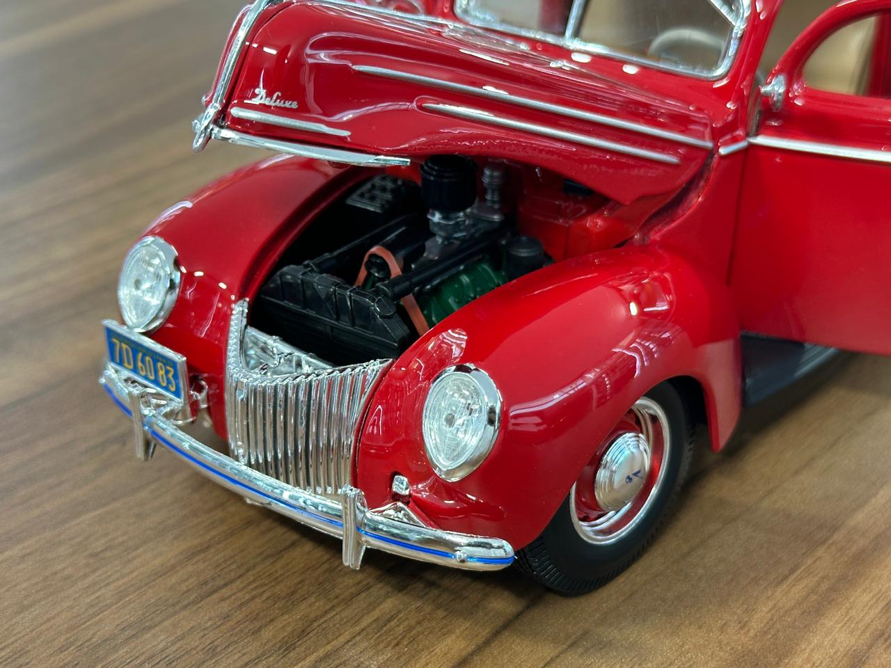 1/18 Diecast Maisto Ford Delix 1939 in Red