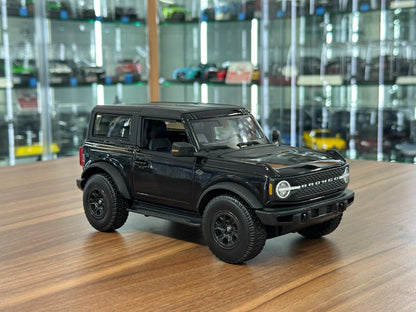 1/18 Diecast Maisto Ford BRONCO WILDTRAK  2021 Dark Blue