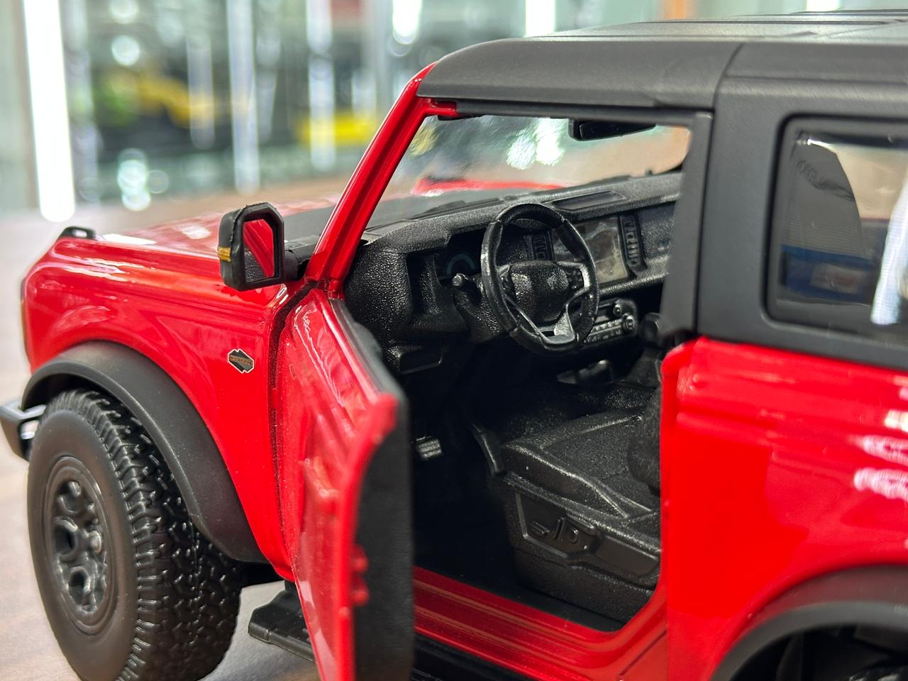 1/18 Diecast Maisto Ford BRONCO WILDTRAK 2021 Red