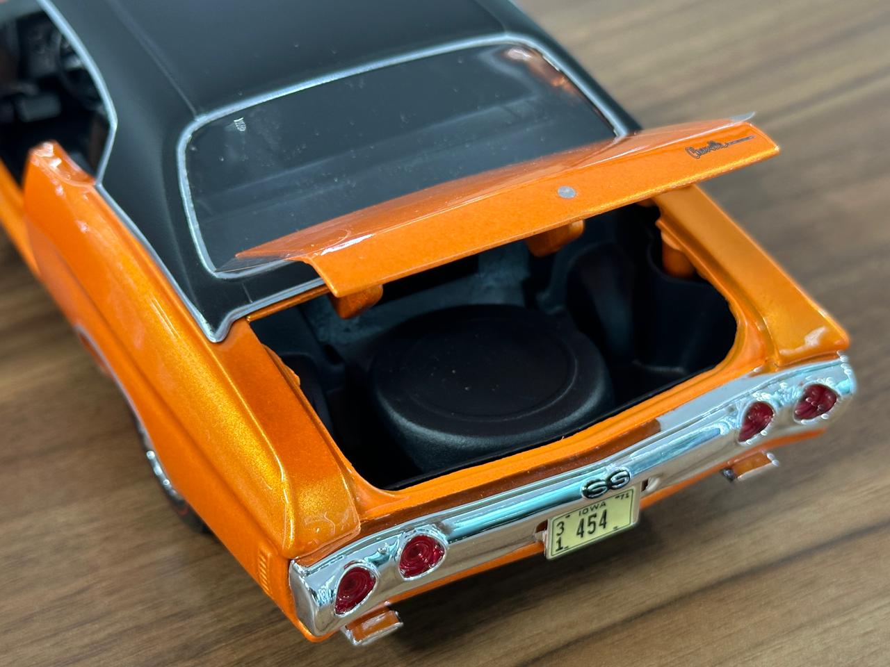 1/18 Diecast Maisto Chevrolet Chevelle SS 454 Sport 1971 in Orange