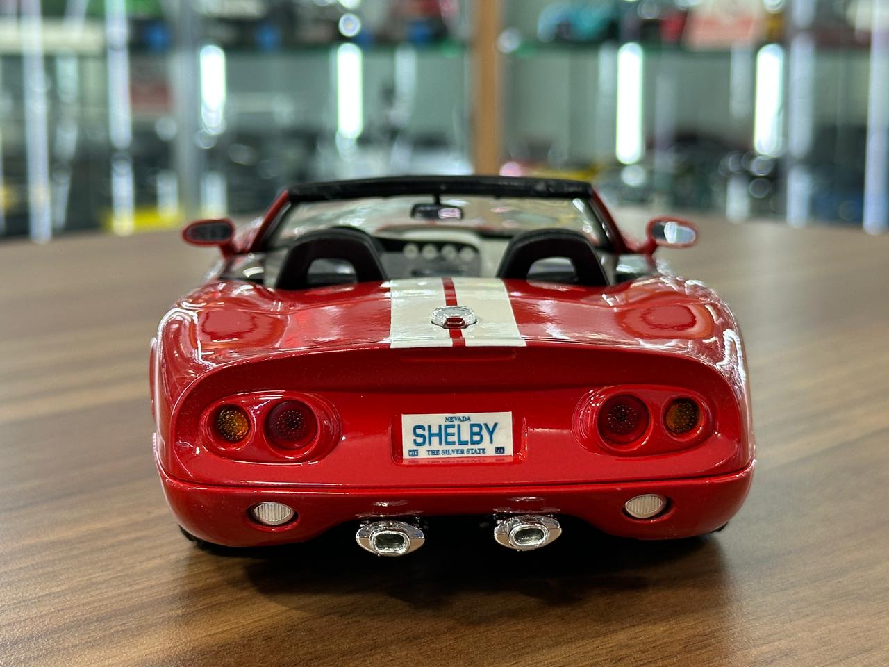 1/18 Diecast Maisto Shelby Series One in Red