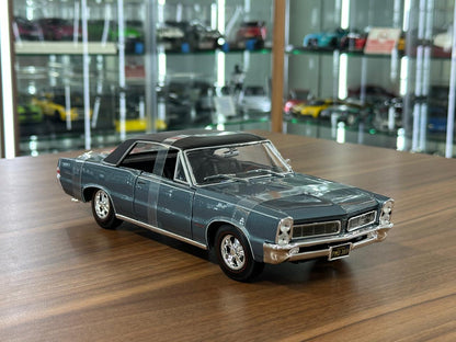 1/18 Diecast Maisto Pontiac GTO 1965 in Blue