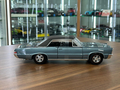 1/18 Diecast Maisto Pontiac GTO 1965 in Blue