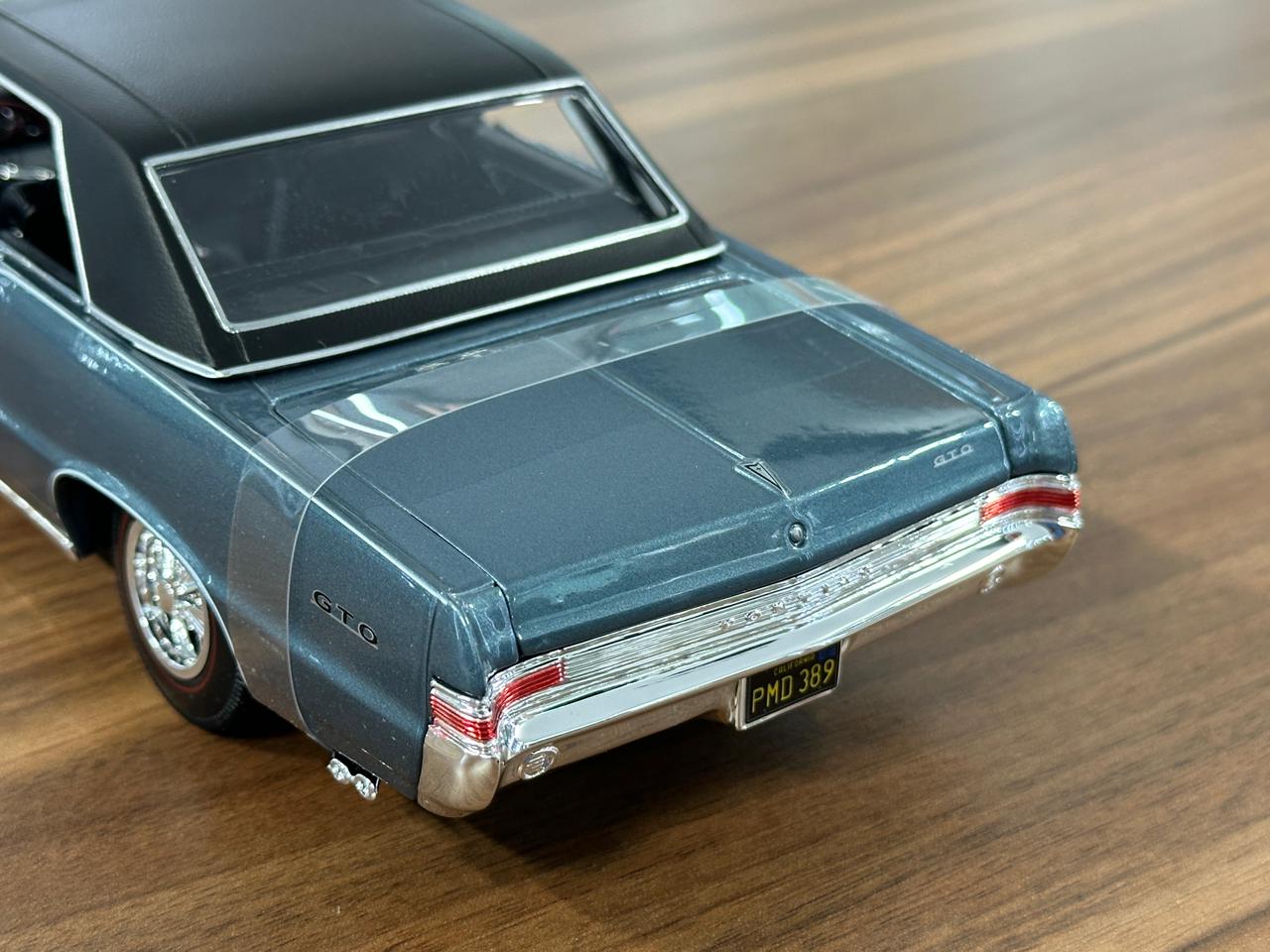 1/18 Diecast Maisto Pontiac GTO 1965 in Blue