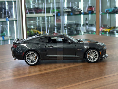 1/18 Diecast Maisto Chevrolet Camaro Fifty anniversary 2017 Grey