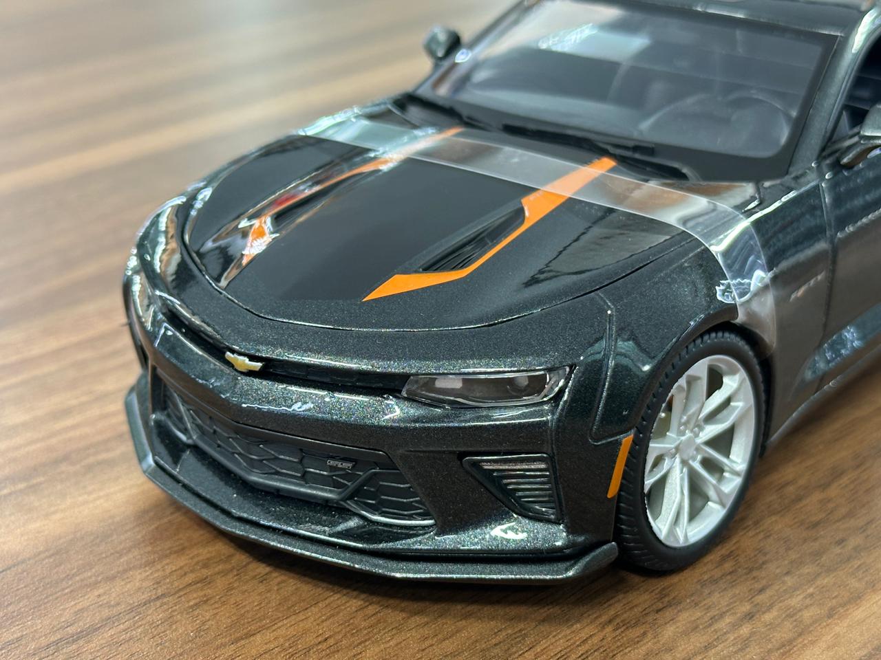 1/18 Diecast Maisto Chevrolet Camaro Fifty anniversary 2017 Grey