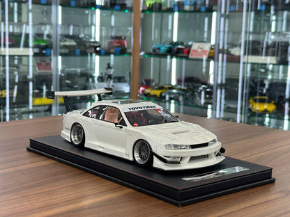 YM Model Nissan Silvia S14 (SEUIOOKAWARA) – White – 1:18 Resin Model - Limited 99 pcs