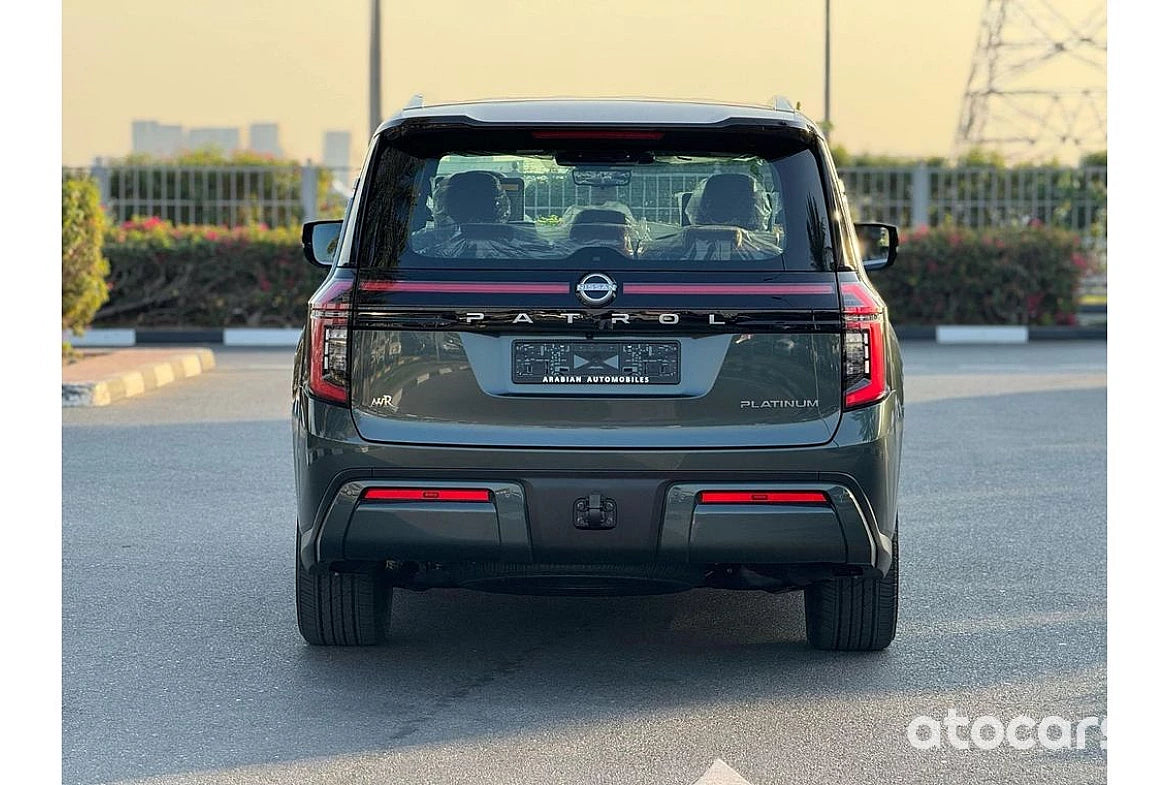 ★[Pre-Order - Delivery - Sep 2025] 1/18 Diamand Nissan Patrol Y63 Platinum – Grey/Black – Limited Edition (50 pcs)