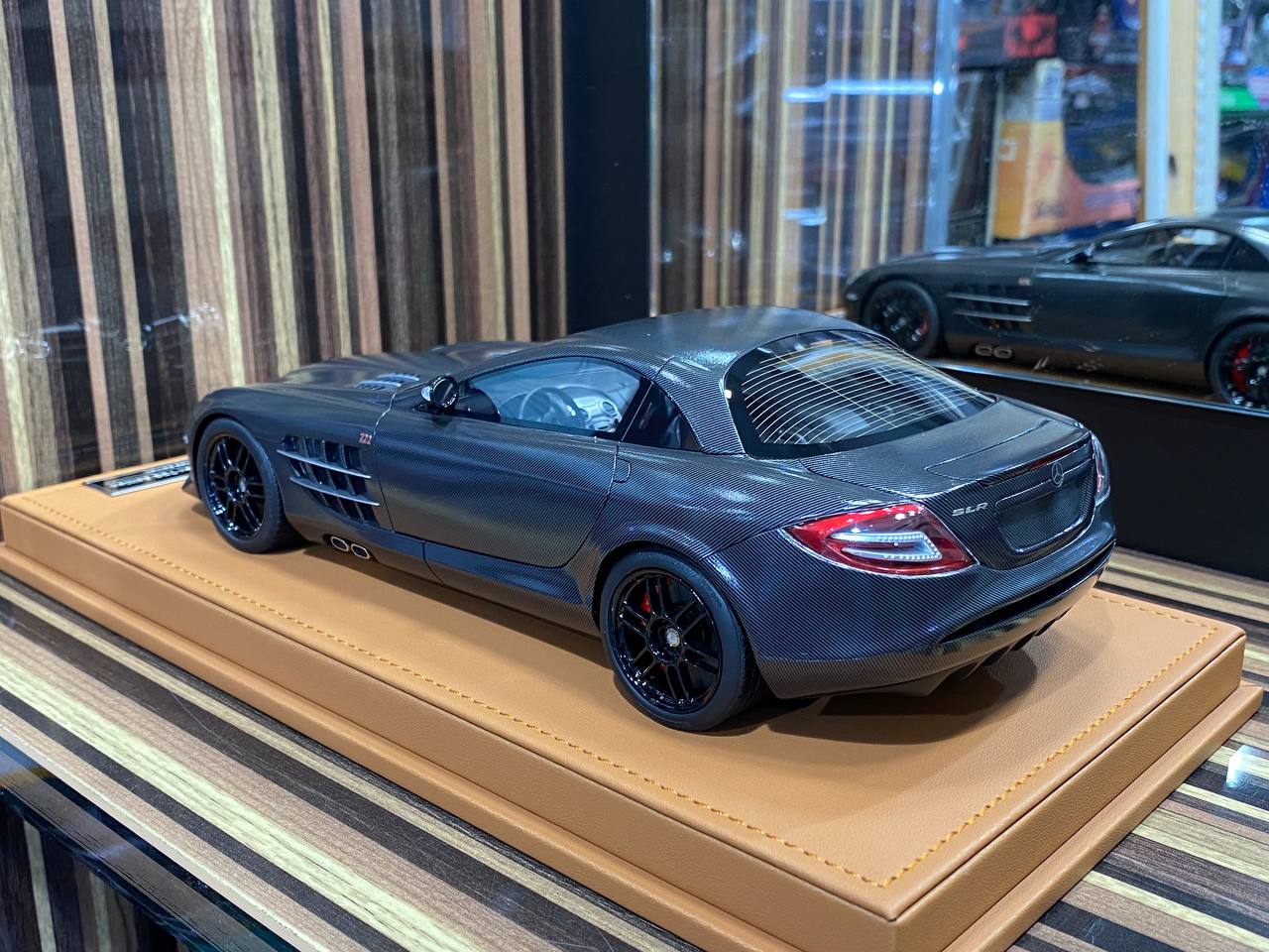 1/18 IVY Models Resin Model - Mercedes-Benz SLR McLaren 722 in Striking Full Carbon|Sold in Dturman.com Dubai UAE.