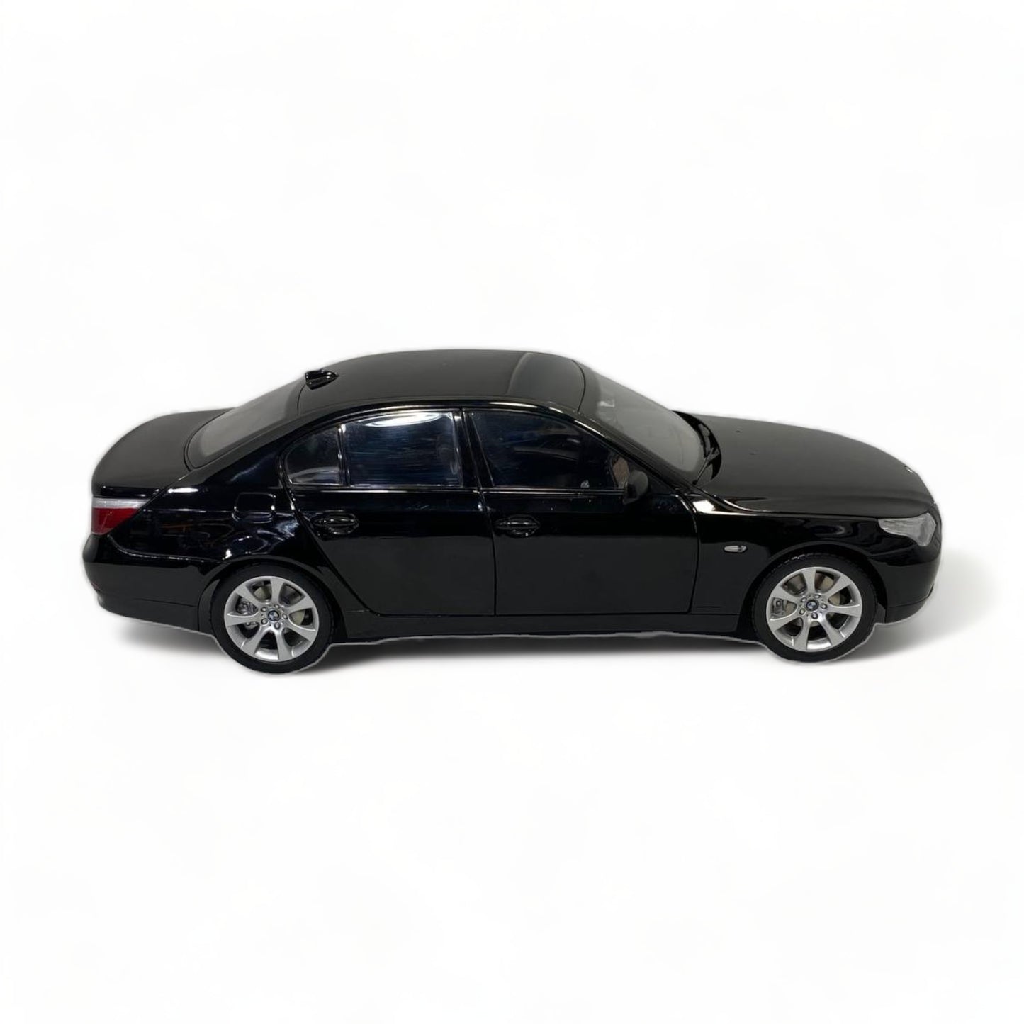 1/18 metal diecast full opening  Kyosho BMW 5 Series  Black Model Car|Sold in Dturman.com Dubai UAE.
