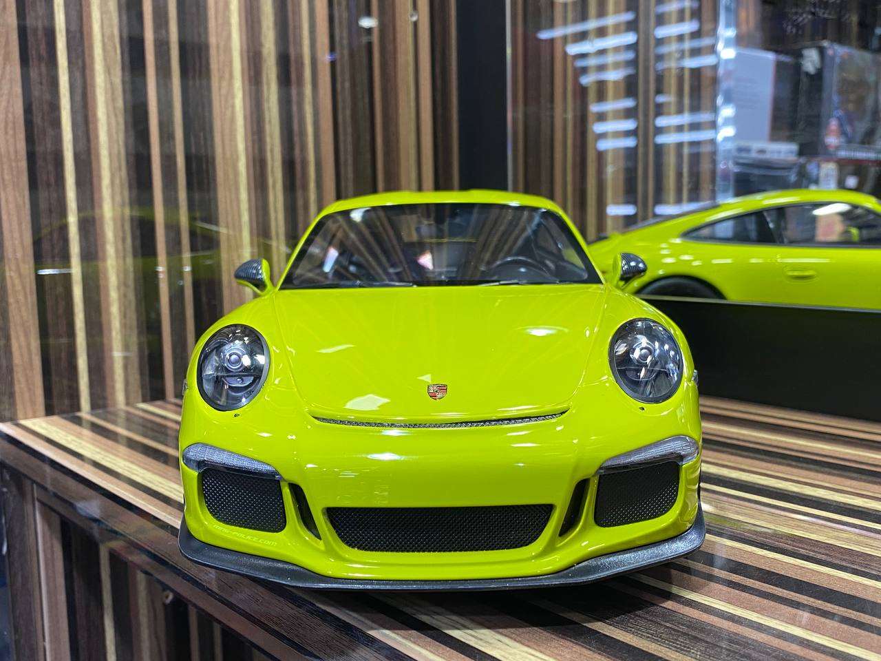 1/12 Minichamps Metal Diecast - Porsche 911 R (991.1) 2016 in Exclusive Acid Green|Sold in Dturman.com Dubai UAE.
