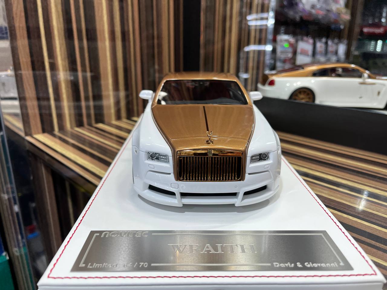 Davis & Giovanni Rolls Royce Wraith 1/18 Resin Model - White/Gold|Sold in Dturman.com Dubai UAE.