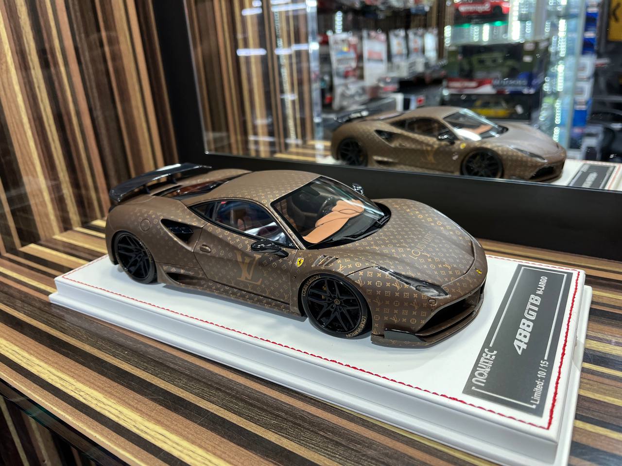 Davis & Giovanni Ferrari 488 GTB Novitec 1/18 Resin Model - Brown|Sold in Dturman.com Dubai UAE.