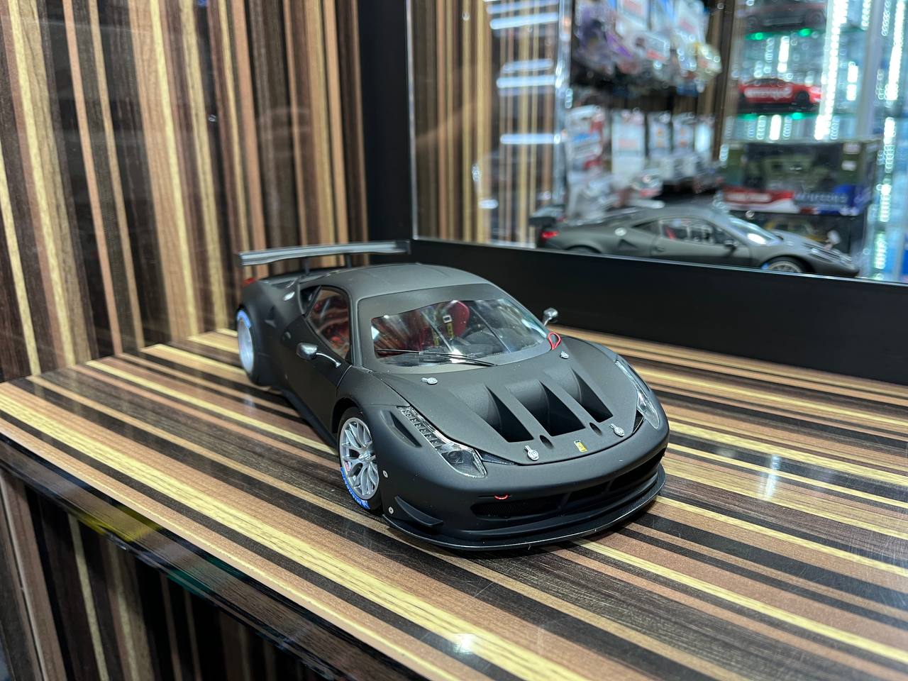 1/18 HOTWHEELS ELITE フェラーリ458 ITALIA GT2 1/18 Ferrari 458 GT2 Hotwheels Elite model full review - YouTube