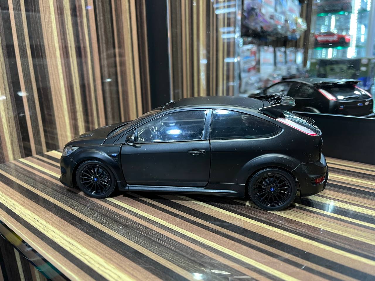 Minichamps Ford Focus RS500 - 1/18 Diecast Model, All Opening - Matt Black