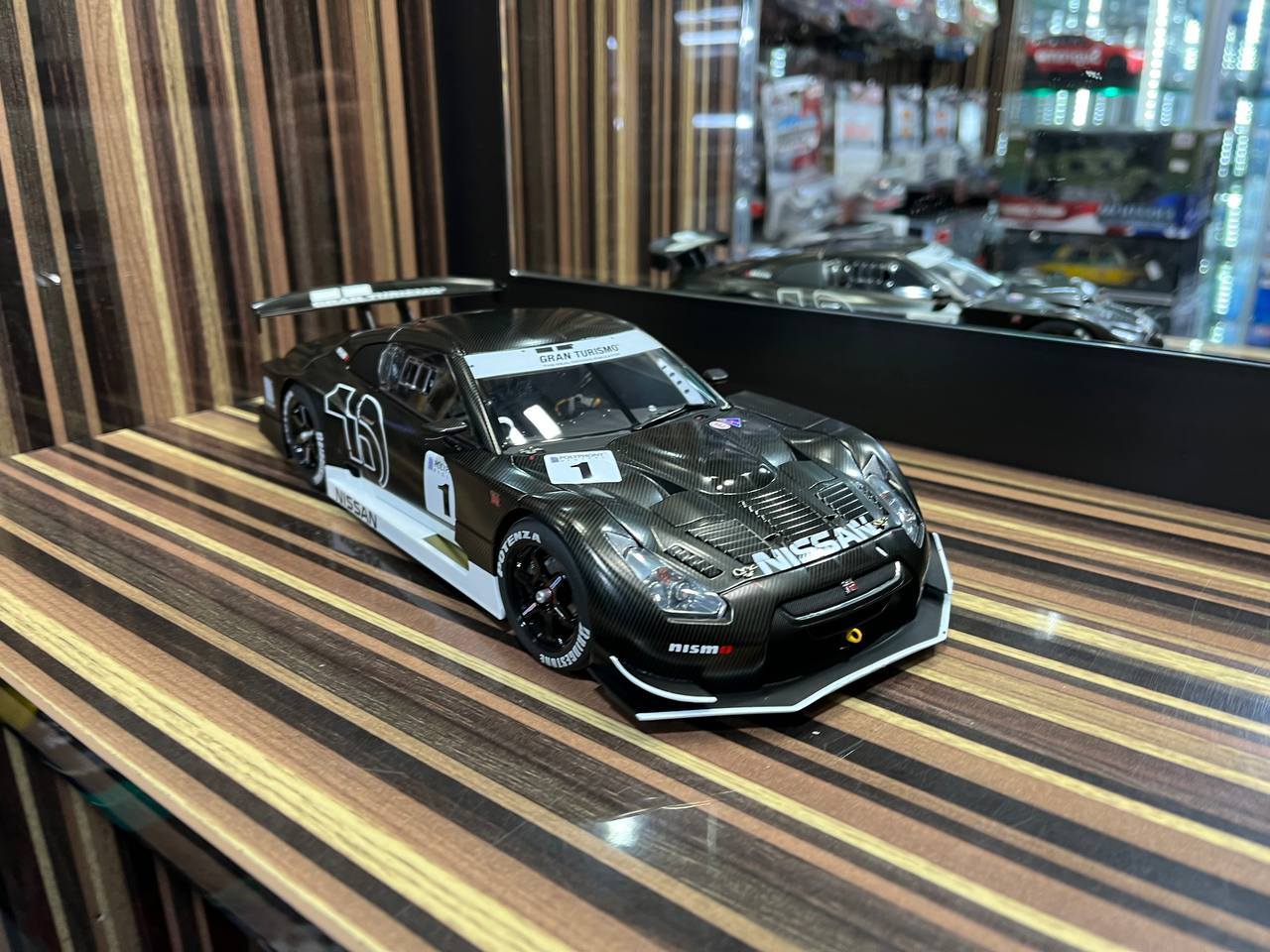 AutoArt Nissan GT-R GT500 Stealth - 1/18 Diecast Model, All Opening - Black Carbon