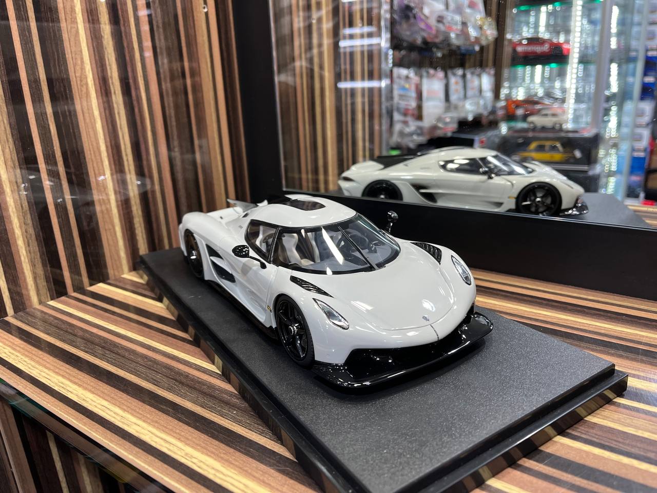 GT Spirit Koenigsegg Jesko Absolut - 1/18 Resin Model, Not Opening - Grey