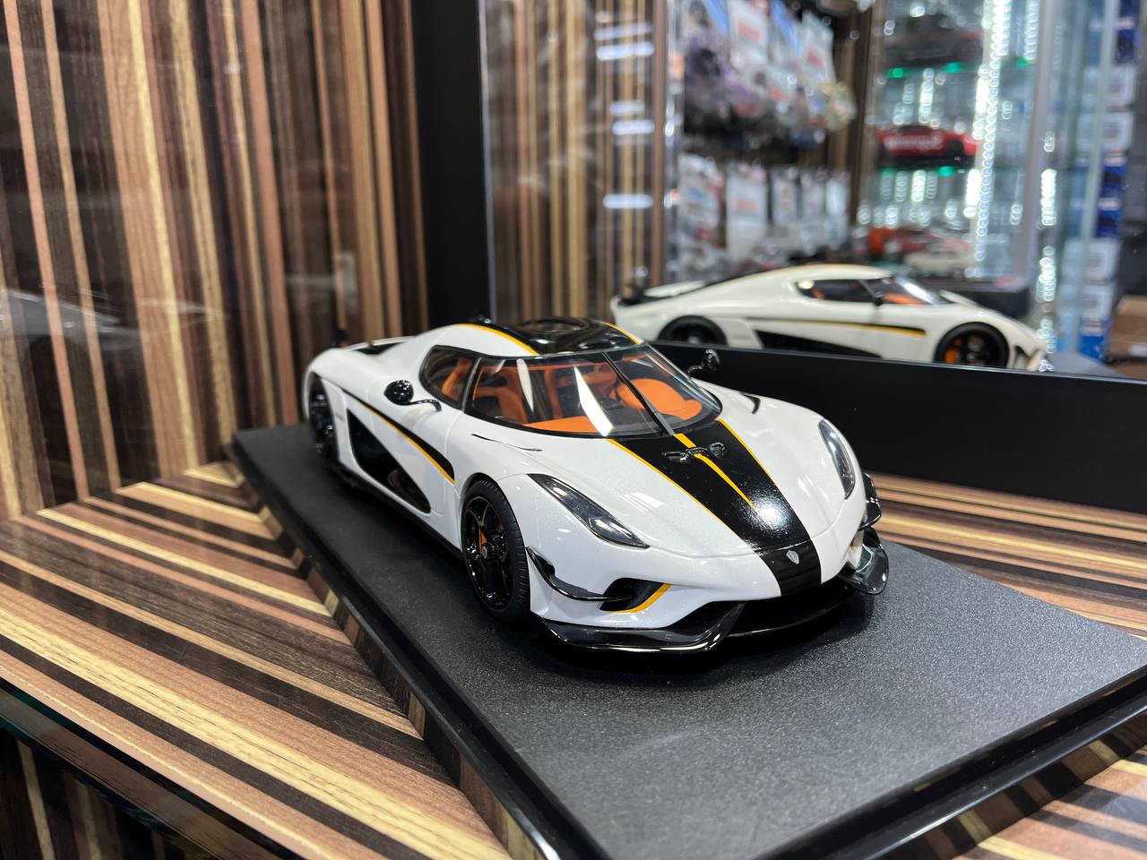 GT Spirit Koenigsegg Jesko Absolut - 1/18 Resin Model, Not Opening - Grey