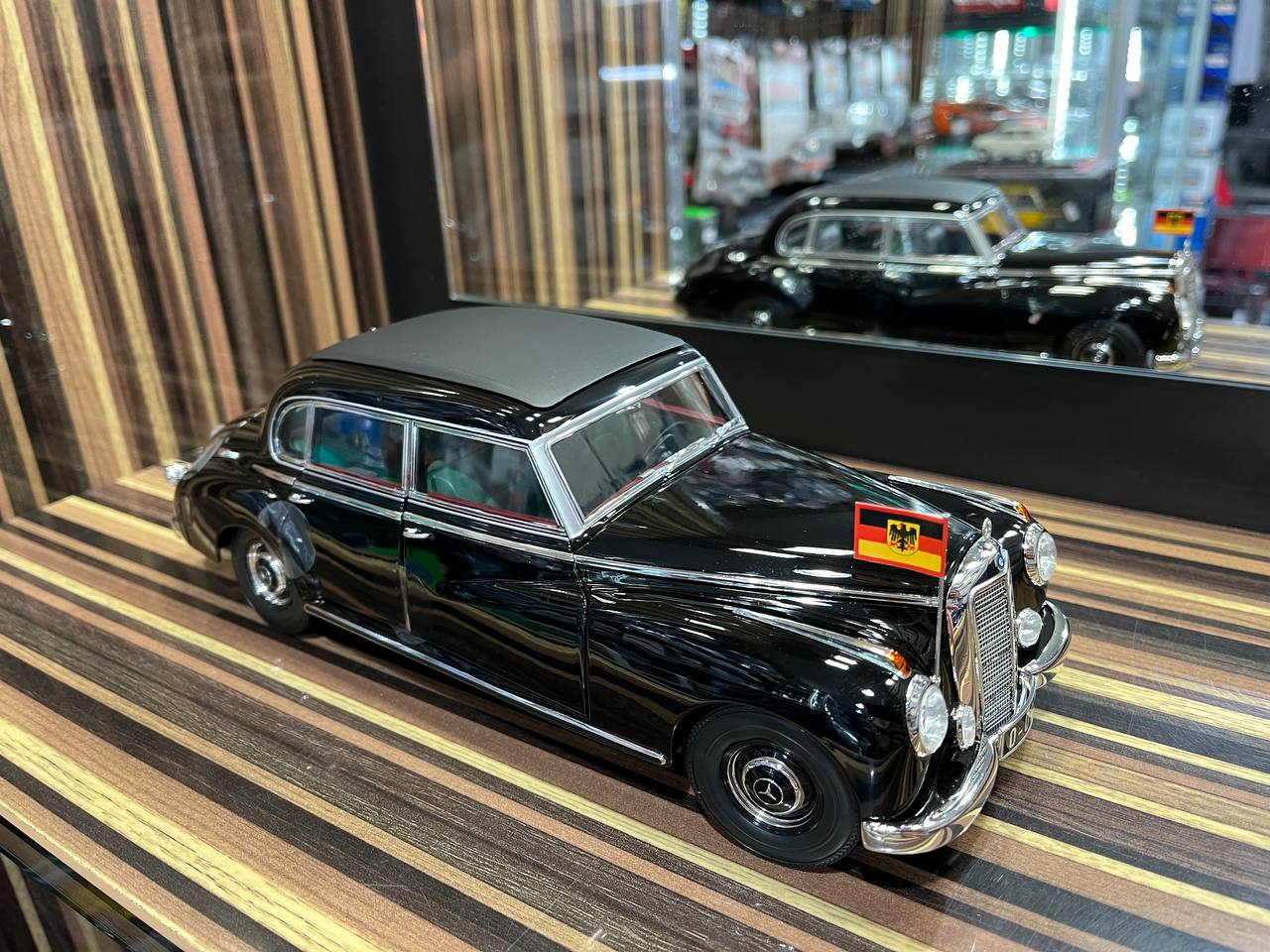 Norev Mercedes Benz 300 - 1/18 Diecast Model, All Opening - Black