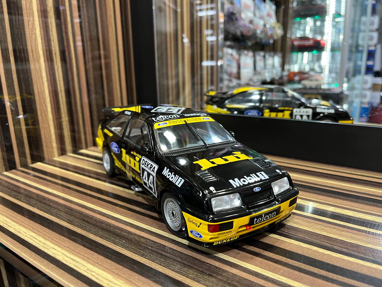Solido Ford Sierra RS 500 - 1/18 Diecast Model, Partial Opening - Black