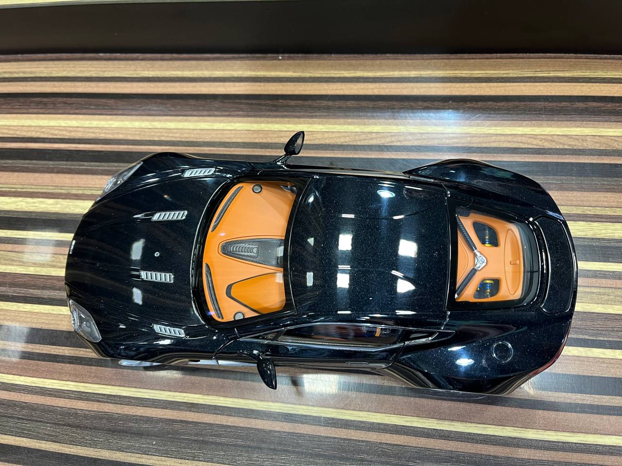 Autoart Aston Martin One-77 - 1/18 Diecast Model, All Opening - Black