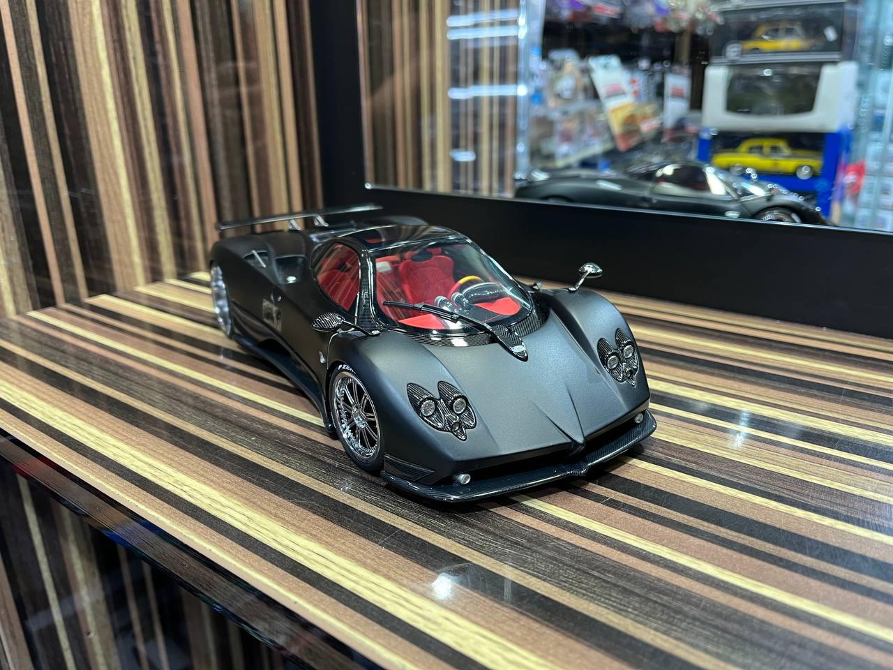 Almost Real Pagani Zonda F - 1/18 Diecast Model, All Opening - Black Matt