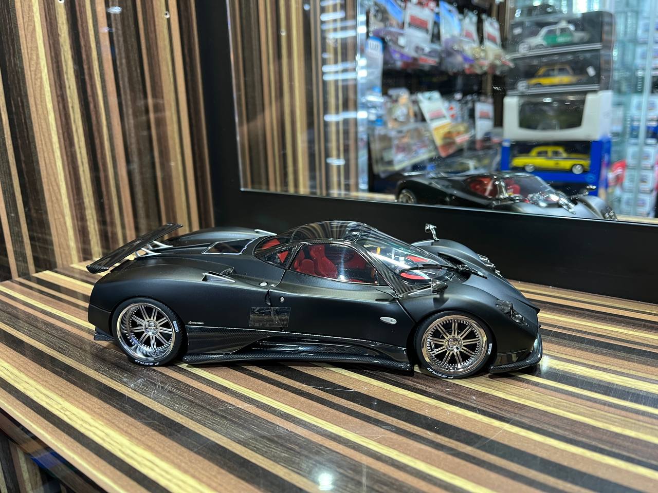 Almost Real Pagani Zonda F - 1/18 Diecast Model, All Opening - Black Matt
