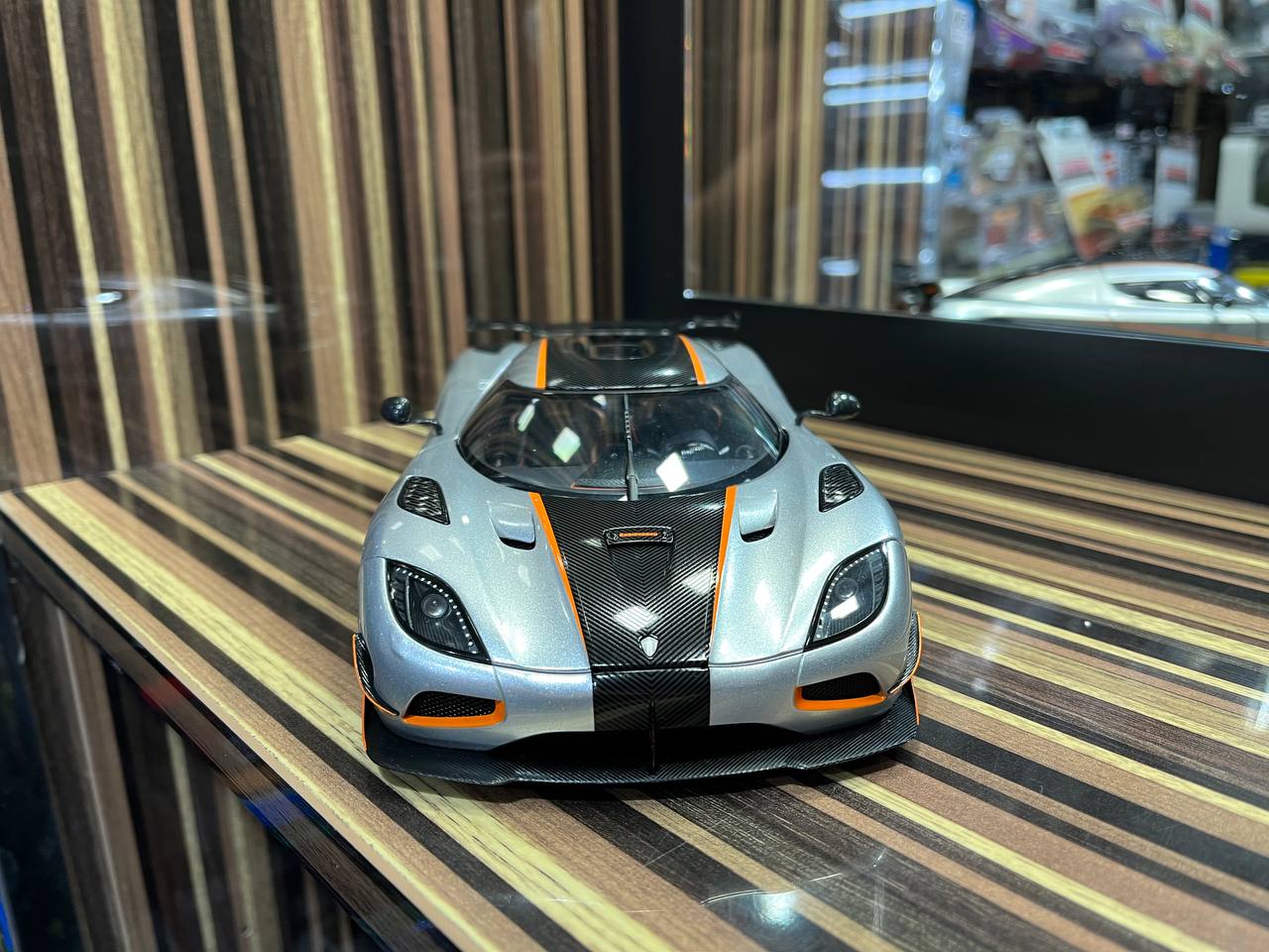 Auto Art Koenigsegg Agera RS - 1/18 Diecast Model, All Opening - Silver