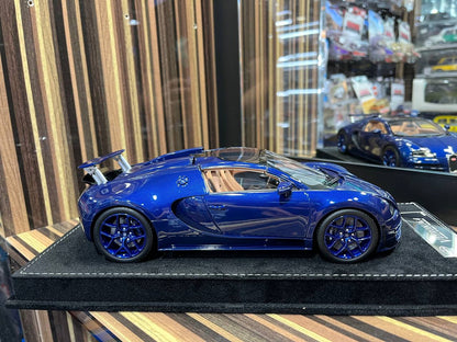 HH Bugatti Veyron 16.4 Grand Sport Vitesse - 1/18 Resin Model, No Opening - Blue Carbon